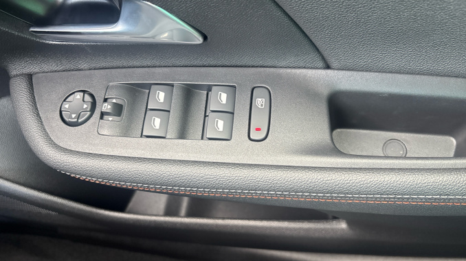 Vauxhall Mokka 1.2 Turbo 136 Yes 5dr Petrol Hatchback - Image 30
